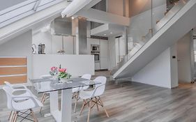 Luxury Apartment In Centre